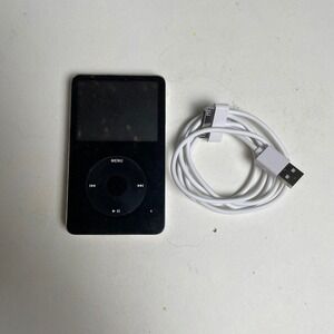 Apple iPod 5th Generation Black‎ 30GB MP3 Player Merry Christmas 2005 Engraved